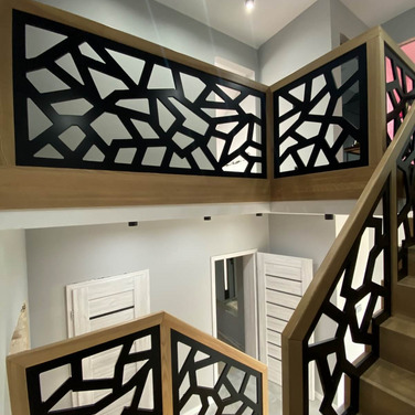 Schody z nowoczesna balustrada Glogow