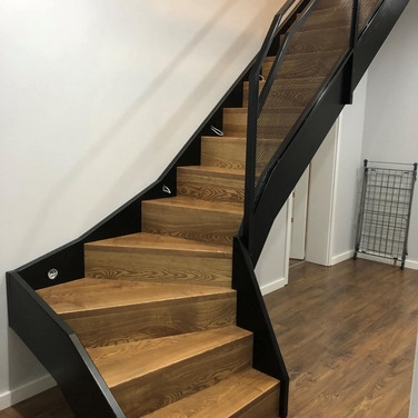Nowoczesne schody drewniane Wroclaw