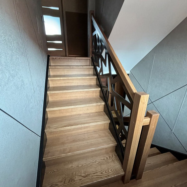 Schody z nowoczesna balustrada Smigiel